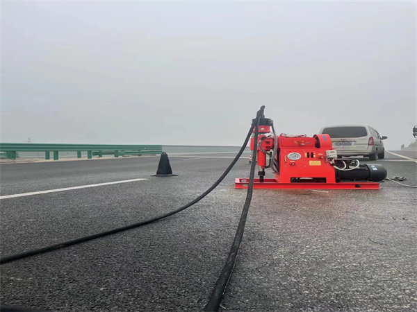 山城马路路基路面开裂下沉注浆加固灌浆